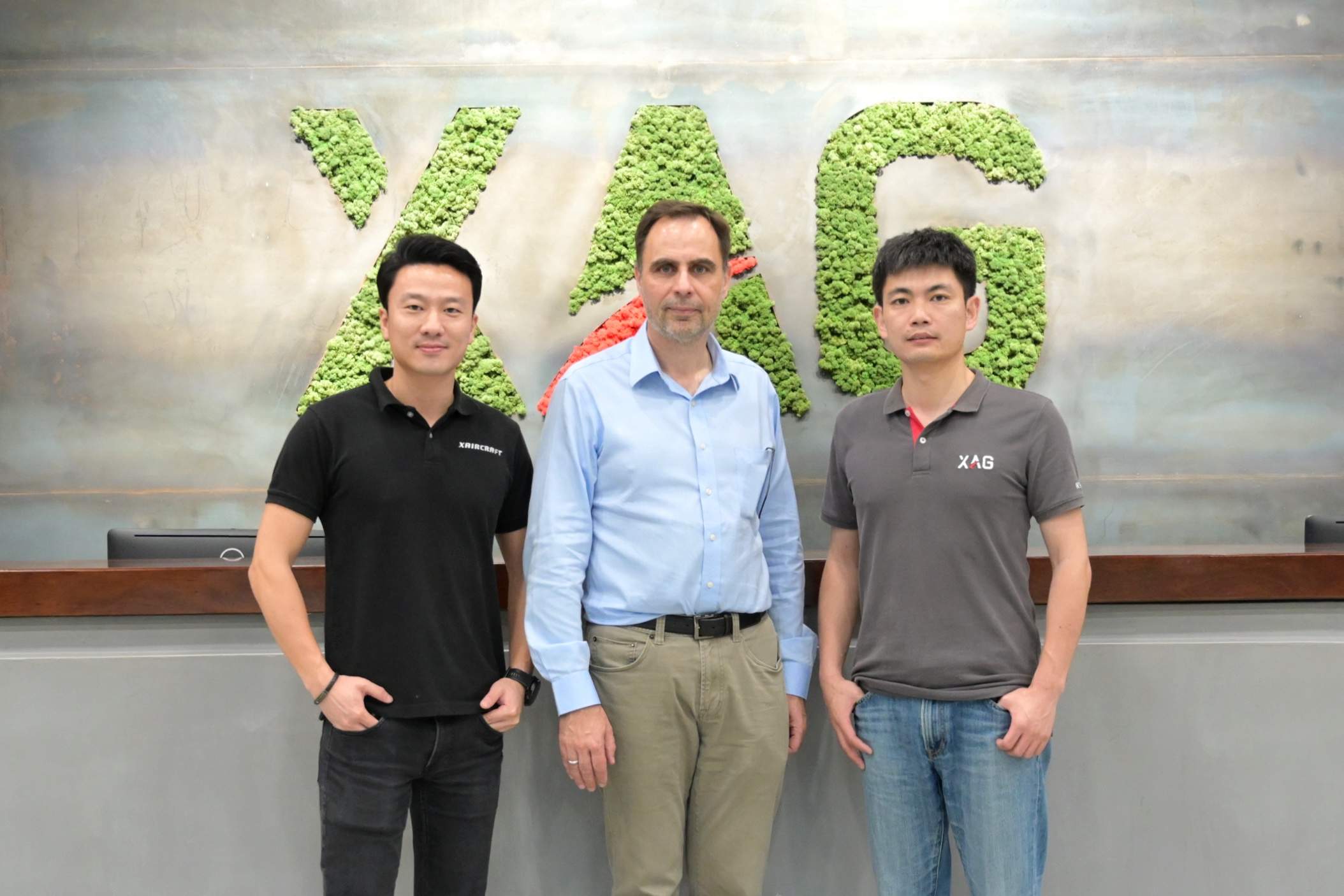 vice president of xag justin gong, president and representative director of bayer cropscience k.k. dr. harald printz, ceo of xag peng bin