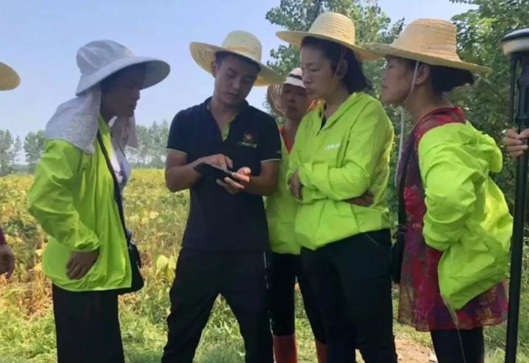 植保无人机女飞手2