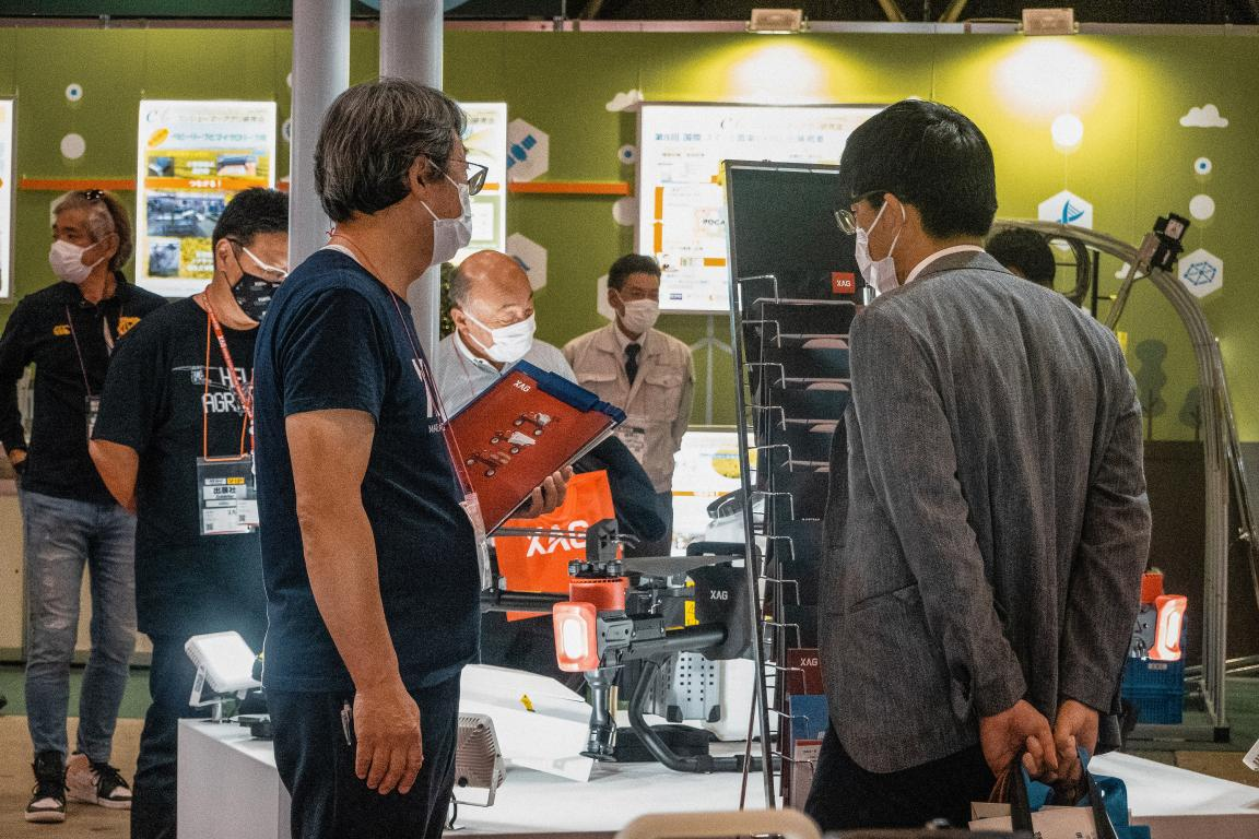 customers at the expo are getting a very deep dive into these smart farm robots.